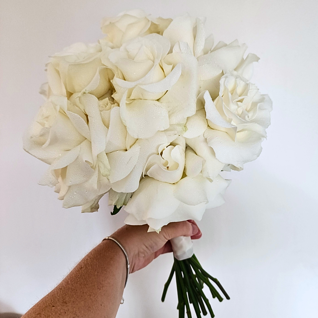 Modern Rose Bouquet Package